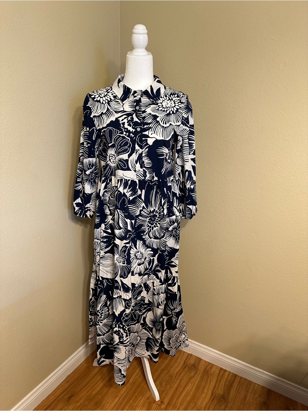 🌺Rachel Zoe Floral Tiered Midi Dress, size S 🌸
